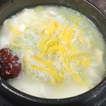 炭火焼肉・韓国料理 KollaBo - 参鶏湯風のスープ