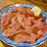 もつ焼き けいすけ - 冷製レバー 450円(税込)