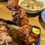 もつ焼き けいすけ - 白レバ串 180円(税込)