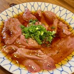 もつ焼き けいすけ - レバポン酢 450円(税込)