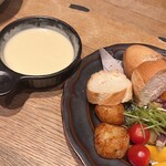 チーズと生はちみつの専門店 BeNe - 