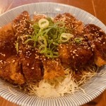 とん彩や - ソースカツを丼で
