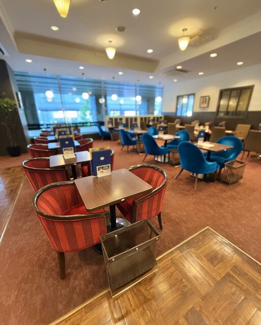 Kissa Shitsu Renoir Roppongi Rapirosu Ten photo 5