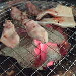 炭火焼肉 肉人 - 焼台