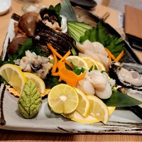 ヒル薬膳粥・ヨル貝料理カイノクチ - 貝の造り盛り合せ(5種)　2人前　2900円×2