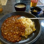 謝々 - 四川炒飯840円