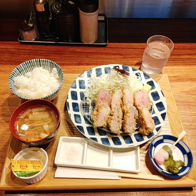 閉店】ヘレカツマニア＠豚行 - 中崎町/とんかつ | 食べログ