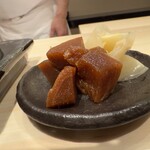 札幌 鮨 よこ田 - 生姜の煮たもの　ガリ