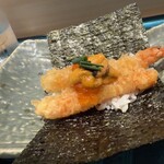 札幌 鮨 よこ田 - 車海老、ズワイガニの天巻
      雲丹、いくら乗せて海苔で巻く