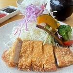 ヤマトポークの豚カツ（ごはん・お味噌汁付）