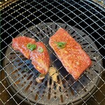 肉の青木商店 - 焼くの図