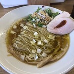 めん処 きよ洲 - オリーブオイルが浮かぶサバとオリーブの芳醇ぶたらぁめん850円税込！