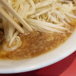 ラーメン二郎 - スープ