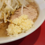 ラーメン二郎 - ニンニク少し