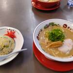 こってり＆半炒飯1340円