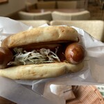 モスバーガー - 馬蹄型、つまりソーセージが半円になっているわけです❗️