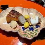 ななにん - 羅臼 鰤、紀ノ川 柿の白和え、銀杏