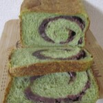 ブーランジェリー メゾン ユキ - 切り出した様子