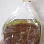 ブーランジェリー メゾン ユキ - よもぎあん食パン