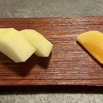 NOMI RESTAURANT - 洋梨・柿