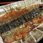 おいしい台所12カ月 - 蒲焼は丁寧に骨が除かれていて、甘辛い醤油だれがからんでいます。