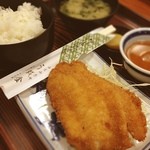 うお金 - ヒラメのフライ定食☺︎