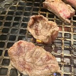 肉ヤキ酒場 ニクノウタゲ - 