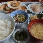 正立食堂 - 帆立焼き定食 1300円