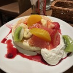 高倉町珈琲 - フルーツパンケーキ