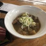 百味 - もつ煮込み