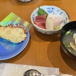 スパ&リゾート九十九里 太陽の里 - 朝食の伊勢海老のグラタンとお刺身、蛤のお味噌汁