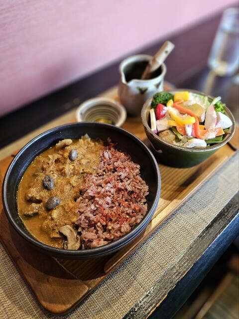 三日月食堂 - 土井/インドカレー | 食べログ