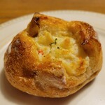 boulangerie　ASH - 全粒粉の天然酵母　ポテトサラダとチーズ