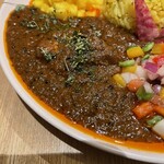 ハロガロ - 豚バラのポークビンダルー