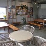 とみうらマート - くつろげる店内