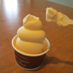 とみうらマート - 枇杷ソフト