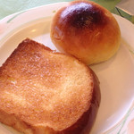 メルパルク - 朝食バイキングのパン