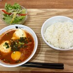 ベリーベリースープ - 料理写真:魚介純豆腐（スンドゥブ）のご飯・サラダ付