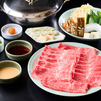 【三種のお肉のしゃぶしゃぶorすき焼き食べ放題】黒毛和牛リブロース