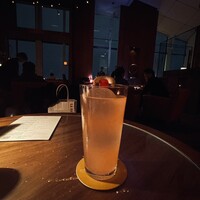 ザ タヴァン グリル＆ラウンジ - 