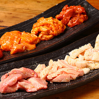 鮮度抜群のホルモンは20～30種類！お好きな部位を楽しんで