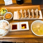 Sunny Day Dumpling - 宇都宮ハレノヒ餃子定食