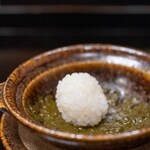 よし町 - 2024.11 しゃり玉を残った餡掛けというか肝ソースに合わせて