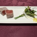 TRAIN SUITE 四季島 - 津軽海峡の塩で〆た本鮪霜降り