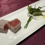 TRAIN SUITE 四季島 - 津軽海峡の塩で〆た本鮪霜降り