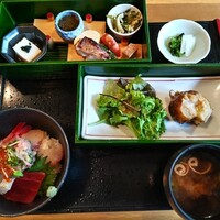 割烹 たま笹 - ジャガ芋のカニ詰め弁当
