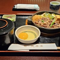 荒井屋 万國橋店 - 牛鍋定食　1,540円