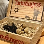 みえ田 - アルバ産黒トリュフ　白トリュフ