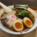 オランダ軒 - 醤油ラーメン味玉付き
