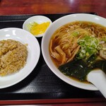 栃尾 - 料理写真:ラーメン半チャーハン